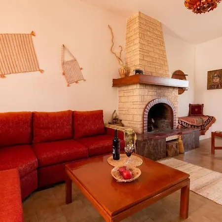 Alonia Summerhouse In Fanes