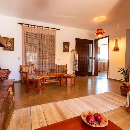 Alonia Summerhouse In Fanes Дом отдыха Фанай