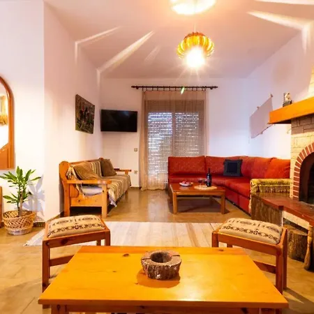 Alonia Summerhouse In Fanes Fánai