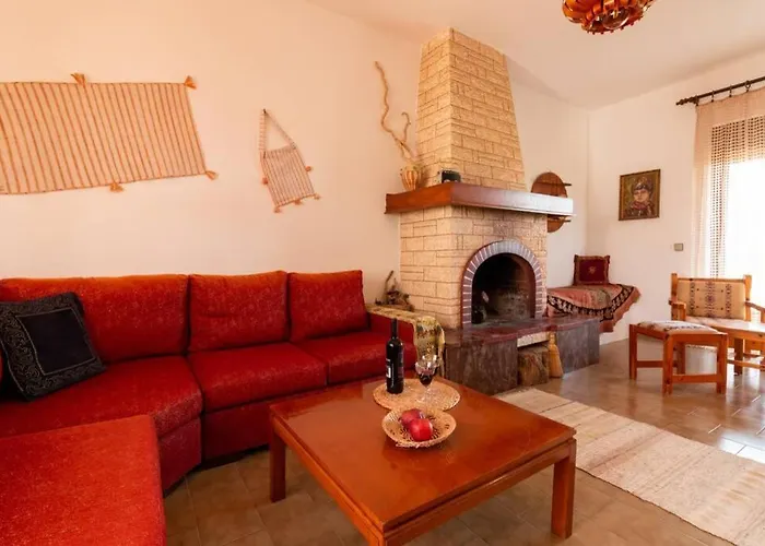 Alonia Summerhouse In Fanes