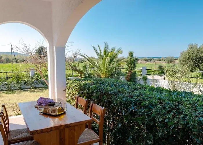 Alonia Summerhouse In Fanes بيت للعطل *