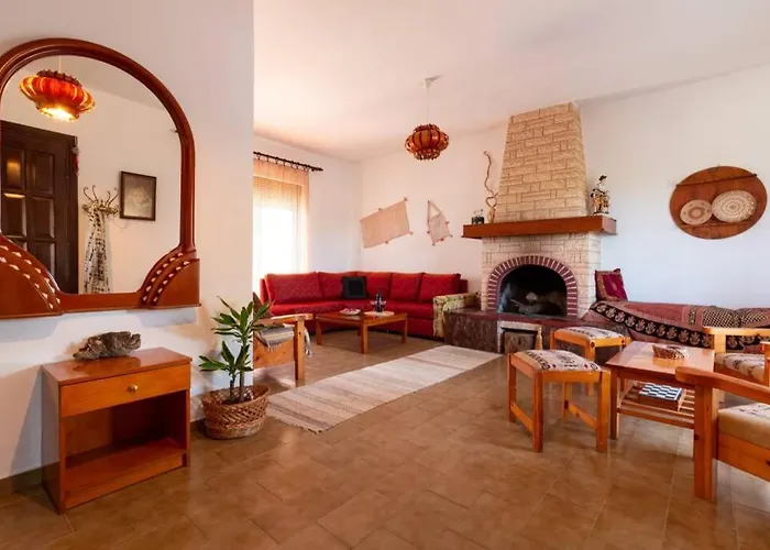 Alonia Summerhouse In Fanes بيت للعطل